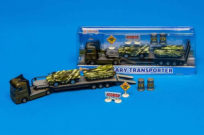 2-Play Die-cast Vrachtwagen Transporter met Tanks, 24cm