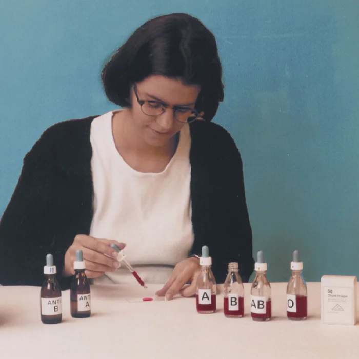 Blutgruppenbestimmung mit künstlichem Blut ohne Rhesusfaktor | W-2690