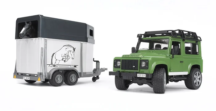 Bruder 02592 – Land Rover Defender mit Pferdeanhänger inklusive 1 Pferd