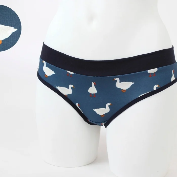 Damen-Unterhose blau mit Gänsen