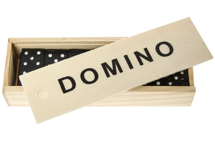 Domino Spielbox in einer Holzbox 28tlg.