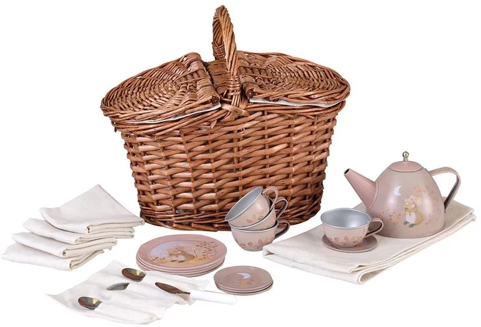 Egmont Toys Theeset Muis In Een Mandje. 26x16x22 cm. 3+