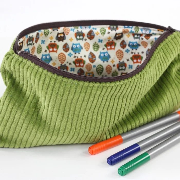 Federtasche „Eulennest“ – außen Cord, innen kluge Vögel