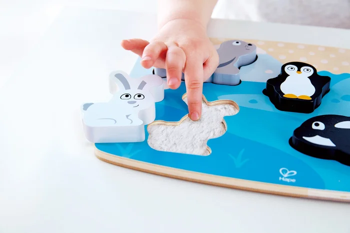 Hape E1620 Fühlpuzzle Polartiere