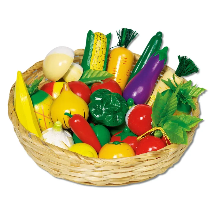 Obst und Gemüse im Körbchen für den Kaufladen und den Marktstand