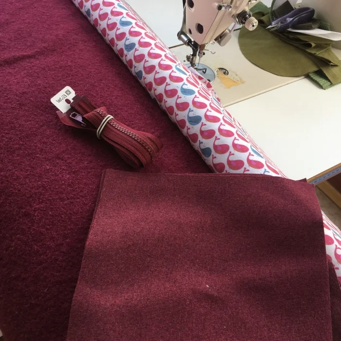 [reserviert ]Wolljacke für Kinder beere mit Walvögeln 86/92