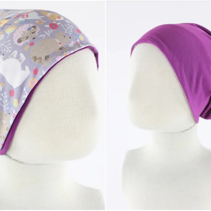 SALE Beanie zum Wenden lila mit Wintertieren