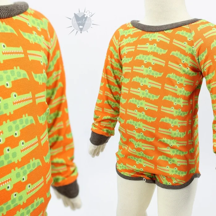 SALE Body für Babys und Kleinkinder orange mit Krokodilen, aus Öko-Jersey, wächst lange mit