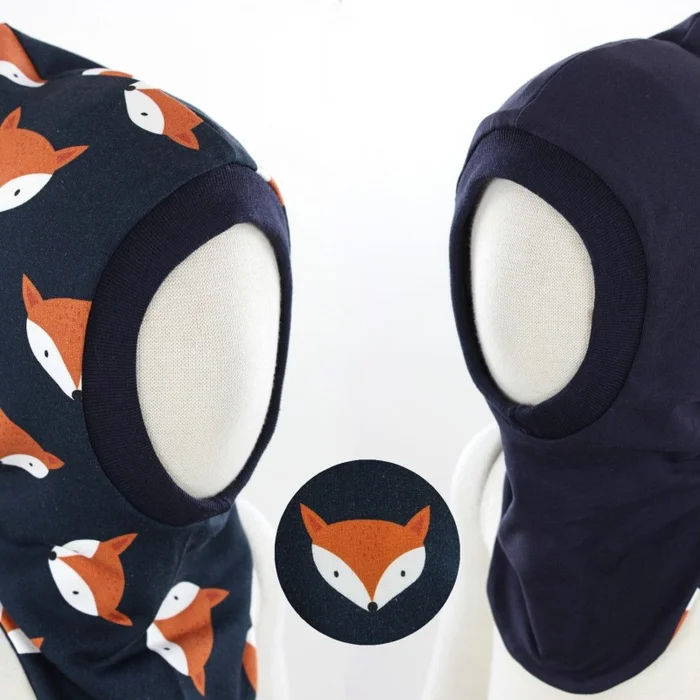 Schlupfmütze für Kinder dunkelblau mit Füchsen
