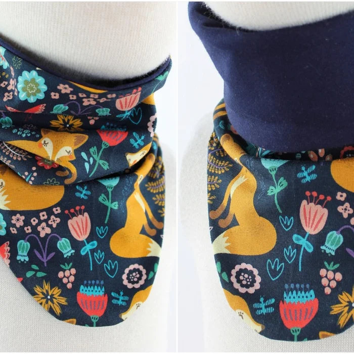 Schlupfschal zum Wenden Mohnfüchse marineblau