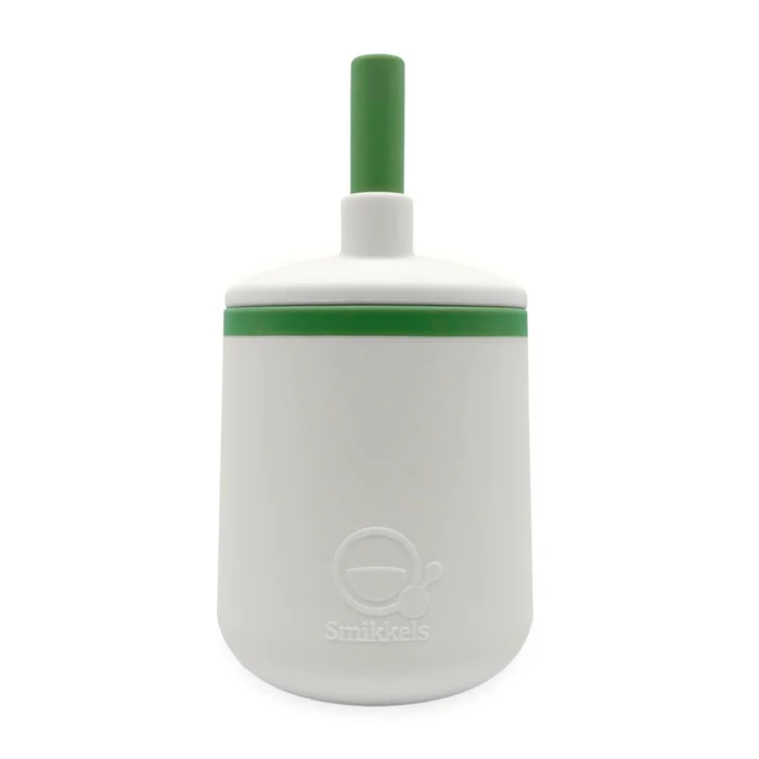 Smikkels – Silikon-Kinderbecher (weiß) – Grün